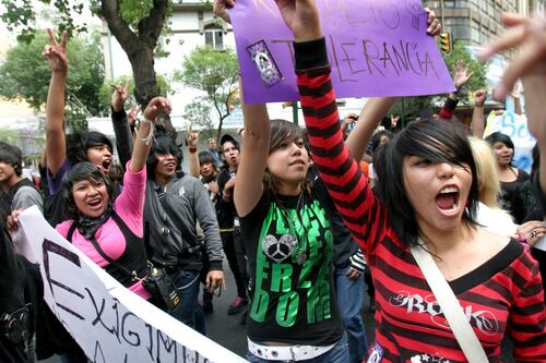 Emos vs Punks: se cumplen 14 años de la pelea en la Glorieta de Insurgentes