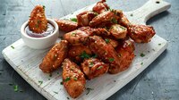 ¿Comerás alitas para ver el Super Bowl? Estos son los tipos de intoxicación por comer pollo