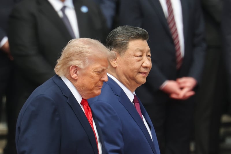 Xi Jinping exige a Trump dejar de vender armas a Taiwán... o ‘habrá un enfrentamiento entre China y EU’