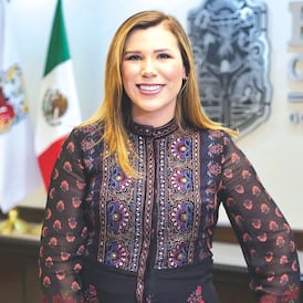 Noticias Chihuahua PAUSA.MX La burguesía cuatroteísta, la nueva clase social (Lourdes Mendoza) Noticias Chihuahua Pausa.MX La burguesía cuatroteísta, la nueva clase social (Lourdes Mendoza)