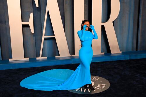 Kim Kardashian debe pagar millonaria multa a la SEC por promocionar criptomonedas