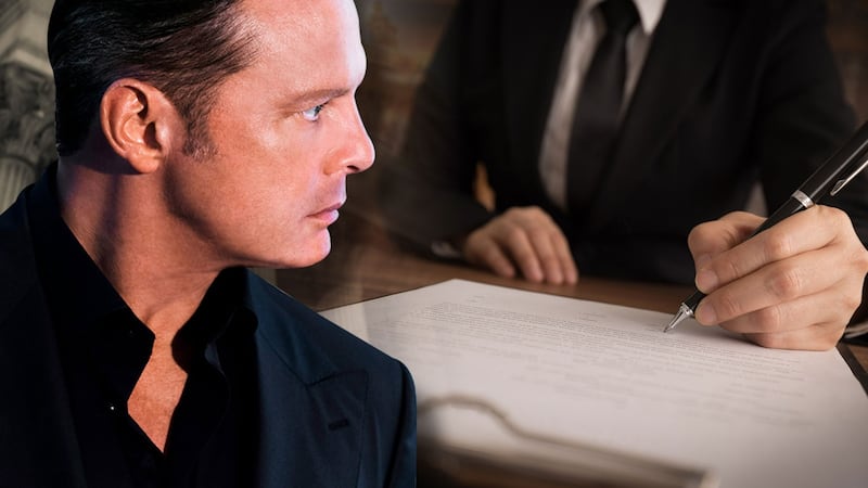 No solo Alejandro Fernández: ¿Quiénes han demandado a Luis Miguel?