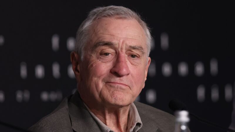 Productora de Robert De Niro deberá pagar 1.2 mdd a exasistente por discriminación de género