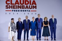 Sheinbaum presenta a su gabinete: Ebrard va a Economía y De la Fuente a SRE