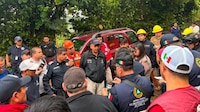 Familia queda atrapada en gruta de Cuetzalan por fuertes lluvias; hay un muerto y 3 desaparecidos
