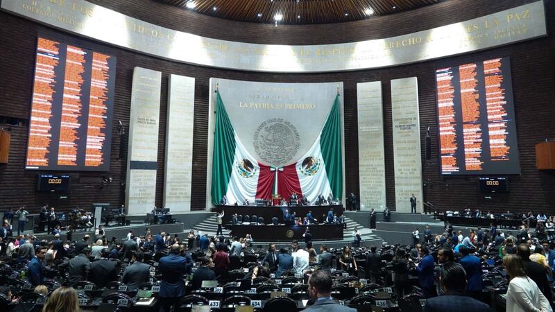 Líderes de migrantes piden a diputados que se ‘mochen’ con un curul y apoyos para campañas