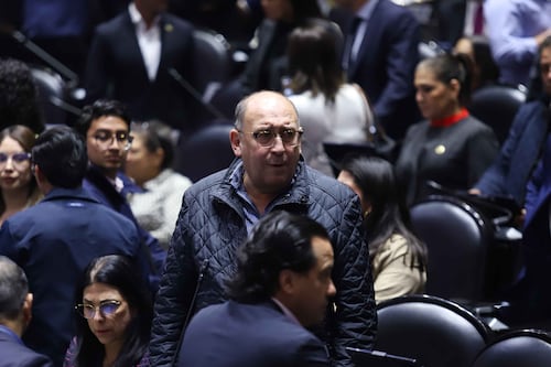 Facultad de la UIF para congelar cuentas es un ‘riesgo de seguridad jurídica’, advierten PAN y PRI