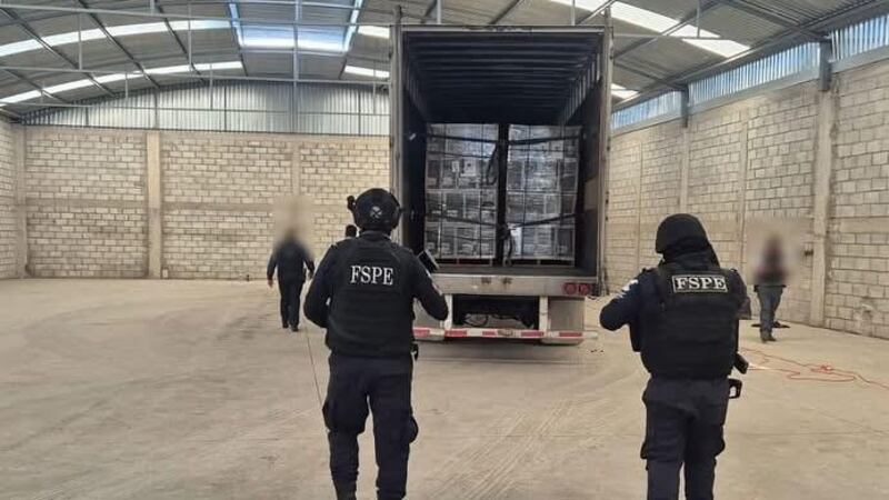Sin limón ni sal: Recuperan en Guanajuato 9 mil botellas robadas de tequila valuadas en 22.9 mdp
