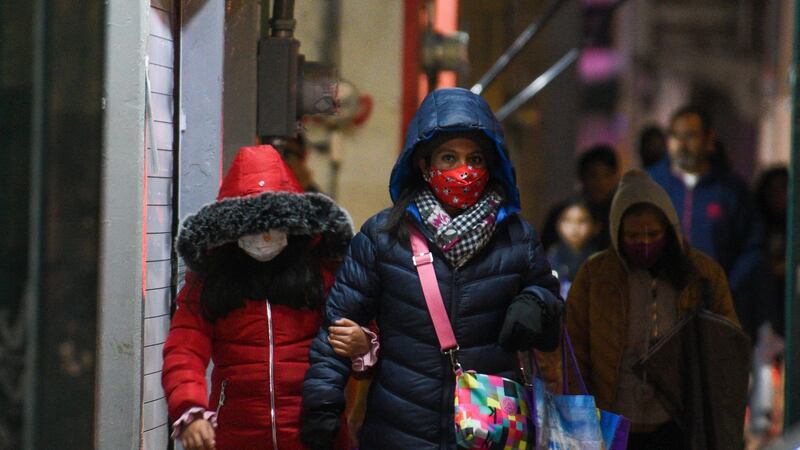 ¡Abrígate bien este domingo! Activan doble alerta por frío en 10 alcaldías de CDMX