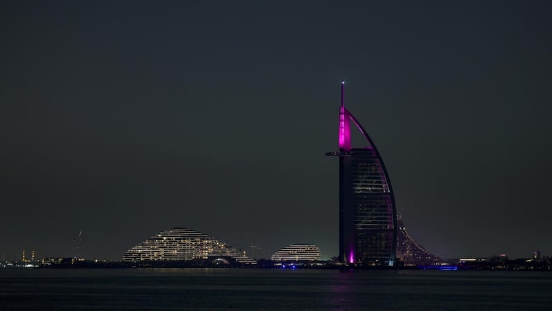 56 queretanos buscan salir de Dubái tras ataques de Irán; ya están bajo resguardo de la Embajada