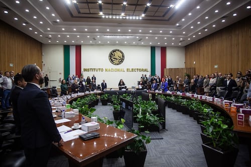 El INE sale del letargo