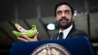 Alcalde de Nueva York le copia a Sheinbaum; instalará ‘Mercados del Bienestar’ en la ciudad