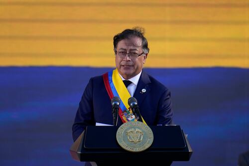 Gustavo Petro, en la ‘tablita’: Ordenan su suspensión como presidente de Colombia mientras es investigado