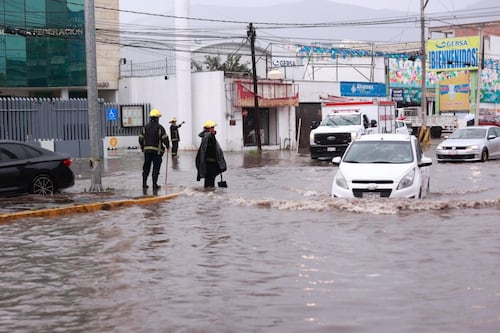 Huracán ‘Marie’ provoca suspensión de clases en BCS: ¿Qué tan fuertes serán las lluvias este jueves?