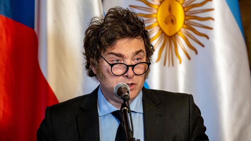 ¿Ese Premio Nobel está en la habitación? Milei cree que su política económica debe ser reconocida