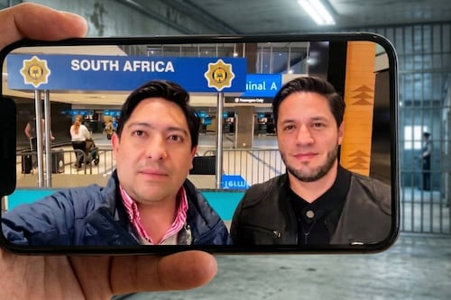 ‘La vimos difícil’: ‘Profe’ Ibáñez y su camarógrafo hablan tras su liberación en Sudáfrica