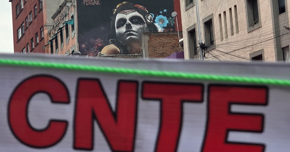 CNTE toma casetas de acceso a CDMX y extiende huelga nacional a más de 20 estados