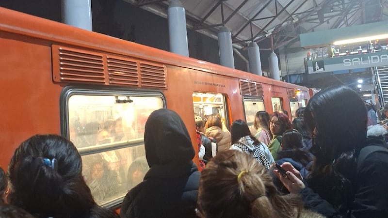 Retrasos de 10 minutos en las Líneas 3, 7 y B del Metro