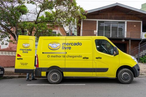 MercadoLibre se ‘lanza’ contra Apple: Denuncia prácticas anticompetitivas en Brasil y México