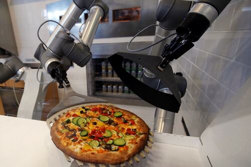 Programarás al robot que te quitará el trabajo