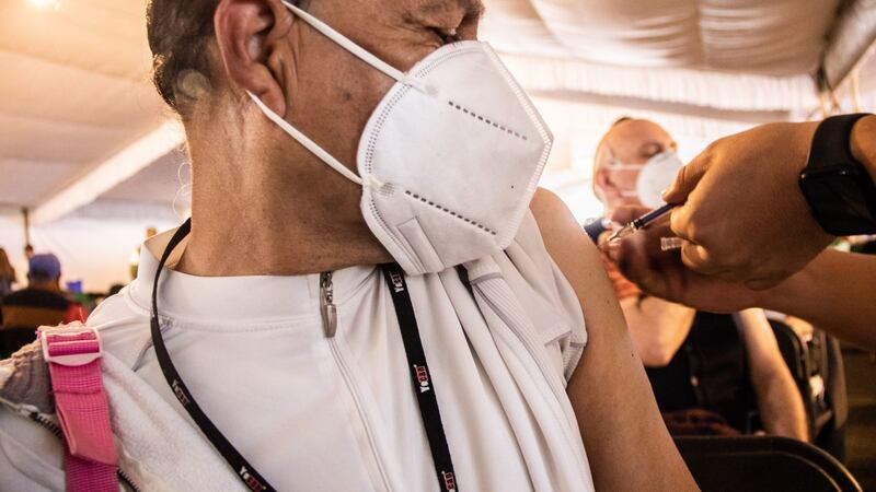 Refuerzo de vacuna COVID a adultos mayores: Seguirán Álvaro Obregón, Cuauhtémoc y Milpa Alta