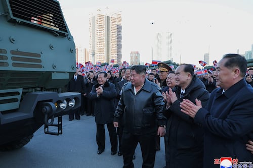 Con IA y capacidad nuclear: Kim Jong-un presenta nuevos lanzamisiles durante tensiones con Corea del Sur