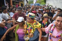 Más de 2 mil transportistas y comerciantes de coco apoyan a Esthela Damián en Guerrero