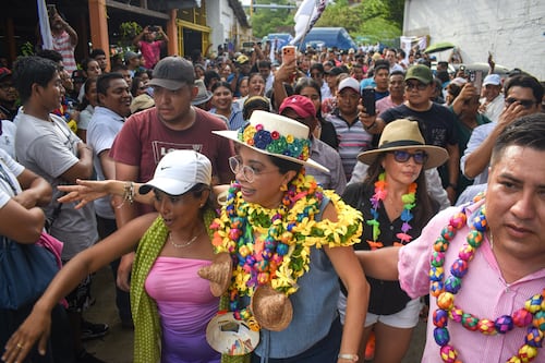 Más de 2 mil transportistas y comerciantes de coco apoyan a Esthela Damián en Guerrero
