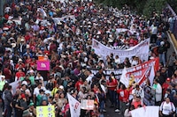 CNTE y normalistas de Ayotzinapa provocan caos vial en CDMX: ¿Dónde hay marchas y operativos HOY viernes?