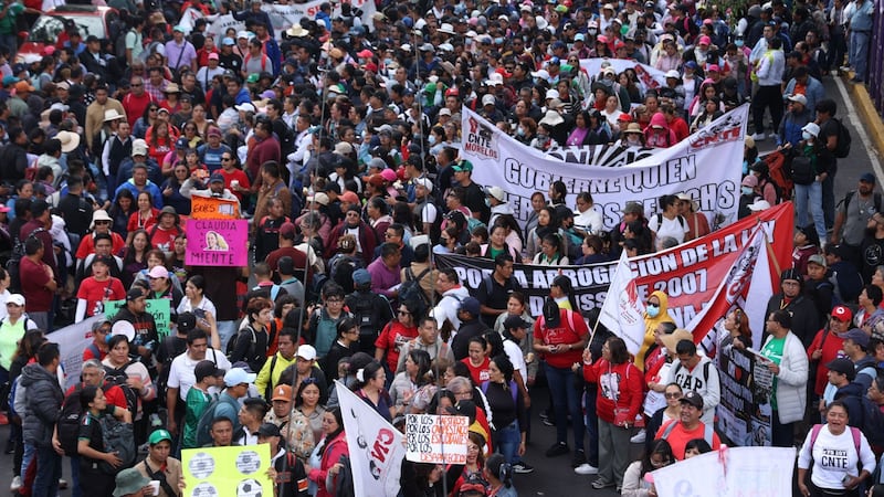 CNTE y normalistas de Ayotzinapa provocan caos vial en CDMX: ¿Dónde hay marchas y operativos HOY viernes?