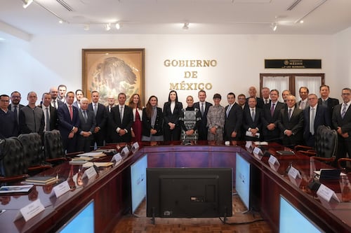 Sheinbaum pide a banqueros respaldar planes de energía e infraestructura la próxima semana