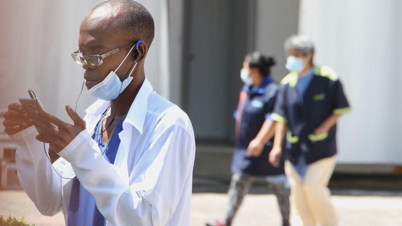 ¡Otra vez los médicos cubanos!