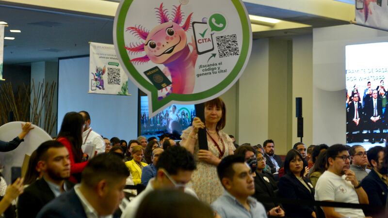 Tramita tu pasaporte a un WhatsApp de distancia: paso a paso de cómo hacerlo