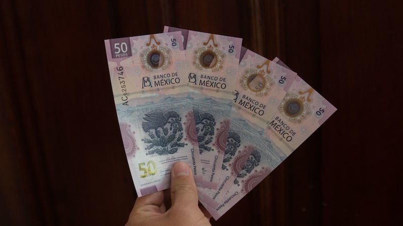 Inflación e inseguridad en México desatan circulación de billetes ‘piratas’ de 50 pesos