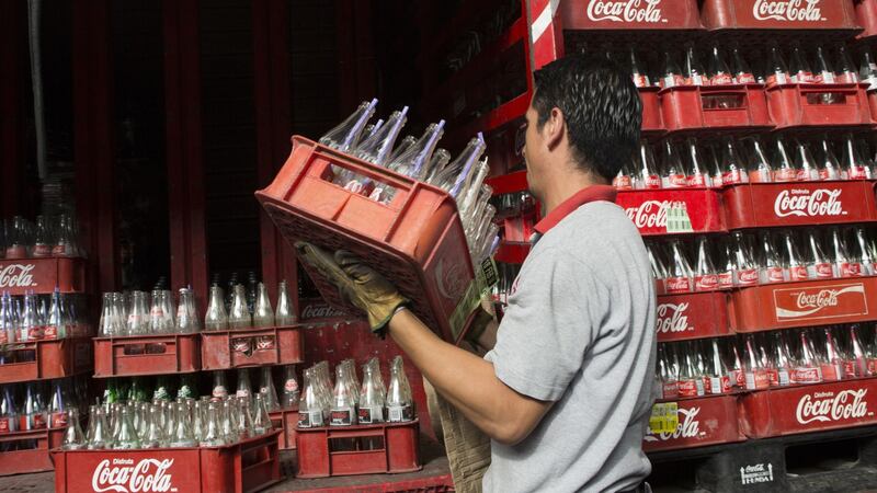 Alza de precios en las cocas dio un feliz cierre de 2021 a embotelladora Arca Continental