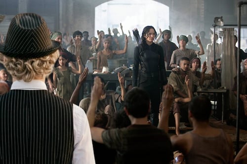 Arrestan a Ethan Jamieson, de ‘Los Juegos del Hambre’: Esto se sabe de la presunta agresión con un arma