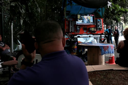 IFT indaga poder sustancial en telefonía, internet y TV