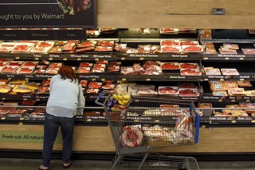 Trump ordena una investigación vs. empacadores de carne por altos precios