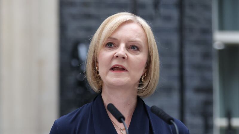 Liz Truss ‘se echa para atrás’... de nuevo: Descarta congelación de impuestos corporativos en Reino Unido