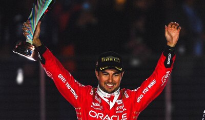 Red Bull brilló en el podio con 'Checo' y Max Verstappen