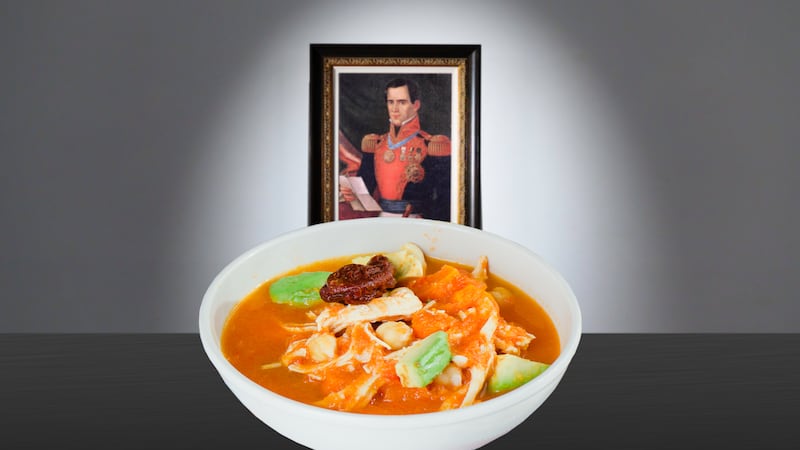 ¿Una sopa para curar la cruda presidencial? La historia detrás del origen del caldo tlalpeño