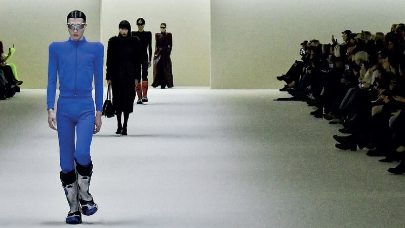 Gucci y Balenciaga en pugna, ¿qué sigue?