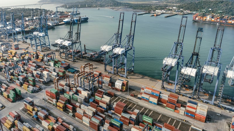 China pierde el control del Canal de Panamá: Quitan dos puertos a Li Ka-shing, dueño de CK Hutchison