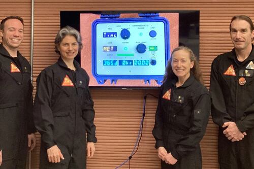 Bienvenidos a la Tierra: ‘Astronautas’ de la NASA regresan de simulación a Marte tras 378 días