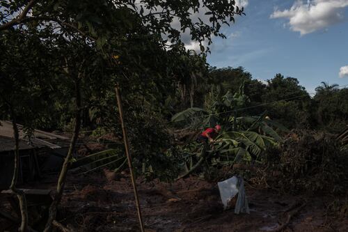 Brasileños pasan de desesperación a ira tras desastre de represa