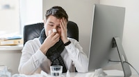 ¿Qué es la coriza, tercer síntoma más frecuente de nuevas variantes de COVID?