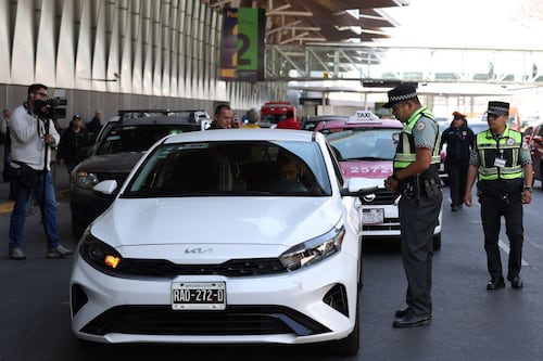 Uber y DiDi inician diálogo con Gobierno para operación en aeropuertos: ‘Que el usuario elija’
