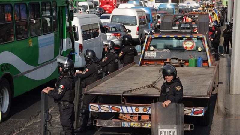 Transportistas y personal médico asfixian la Ciudad de México con bloqueos
