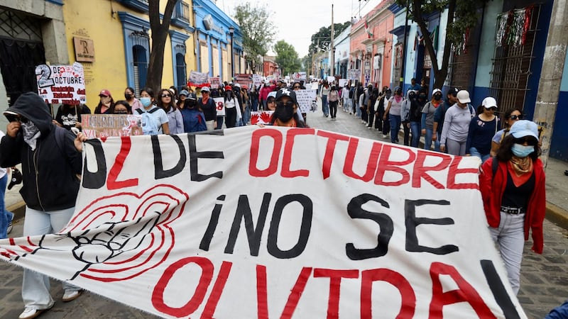 EU emite alerta por marcha del 2 de octubre en CDMX: Prevé alta probabilidad de vandalismo