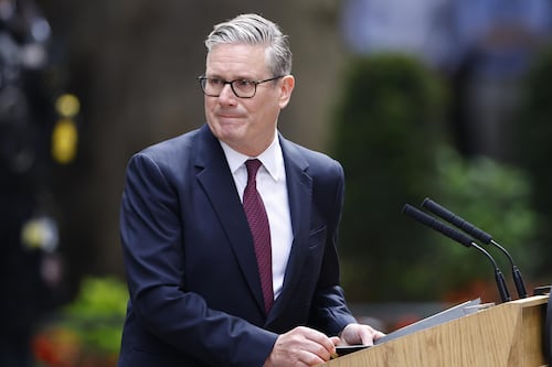 Como dijo Trump: Keir Starmer dimite como primer ministro de Reino Unido